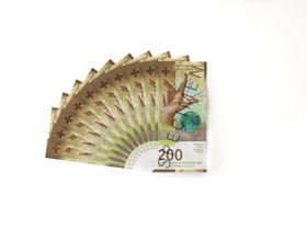 Eventail de billets de 200 francs (recto)